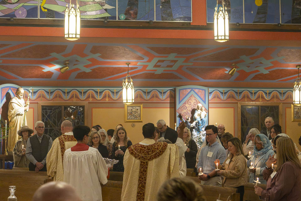 2026-StMary-EasterVigil (99 of 215).jpg